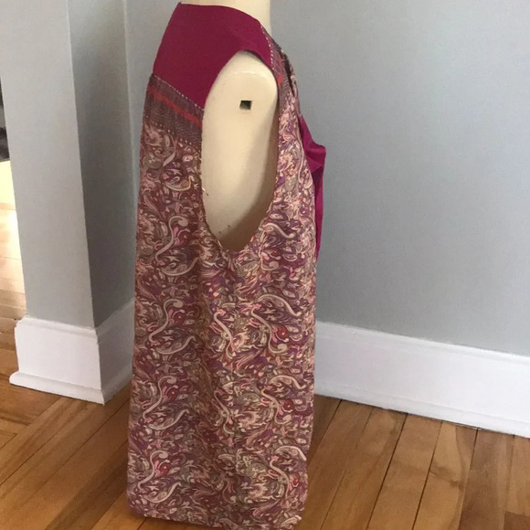 Limited fuschia trim sleeveless top, large - Picture 4 of 5